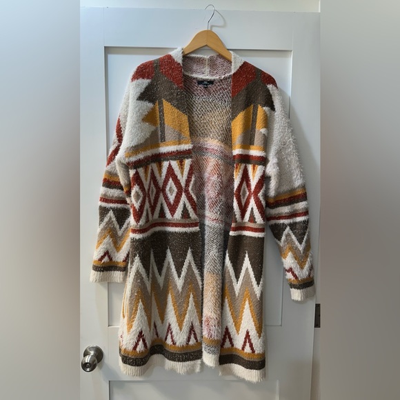 MM Geometric Pattern Cardigan - Picture 1 of 2
